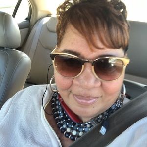 Meet your Posher, Pamela